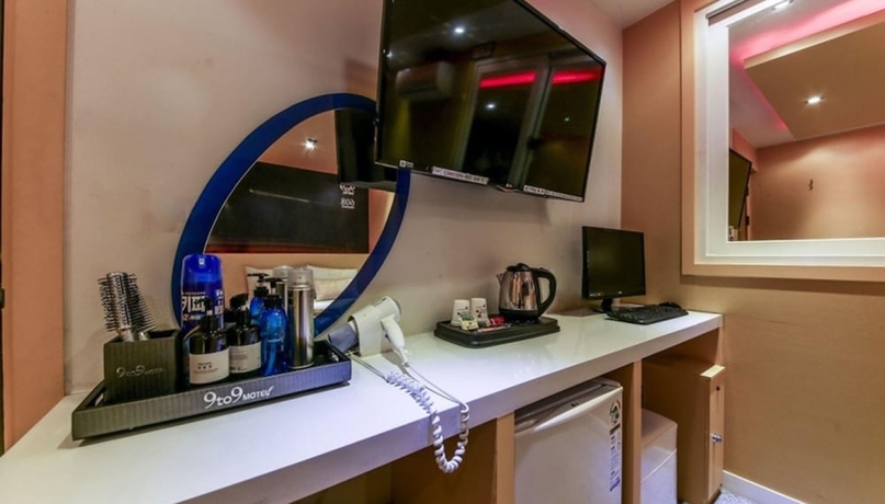 Imagen de la habitación del Hotel 9to9 Motel. Foto 11