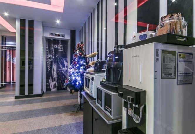 Imagen de los interiores del Hotel 9to9 Motel. Foto 17