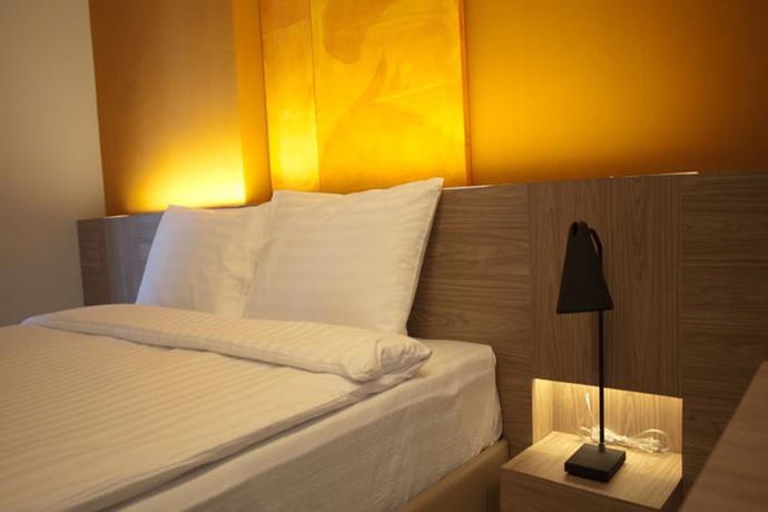 Imagen de la habitación del Hotel A Bizz. Foto 10