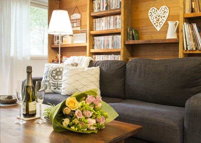 Imagen de los interiores del Hotel A Cottage In The Forest. Foto 7