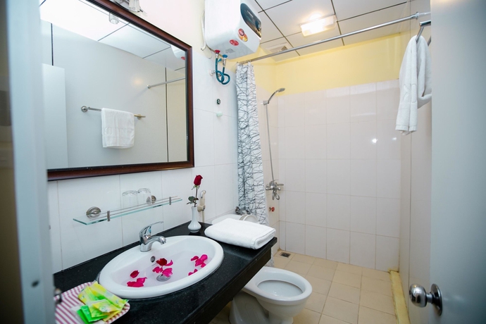 Imagen de la habitación del Hotel A Dong Hotel. Foto 2
