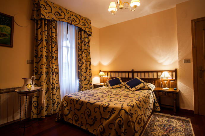 Imagen de la habitación del Hotel A Galea. Foto 4