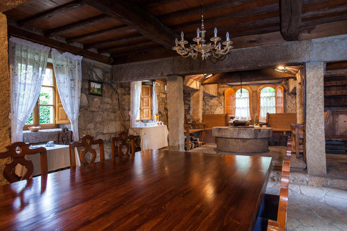 Imagen de los interiores del Hotel A Galea. Foto 10