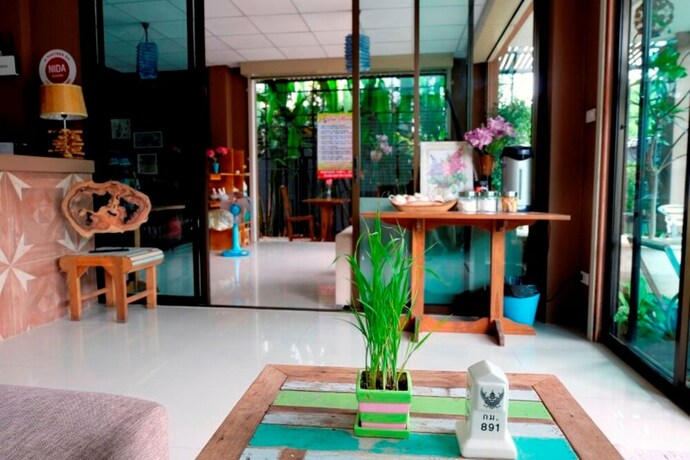 Imagen de los interiores del Hotel A Good Nite At Chang Klan. Foto 32