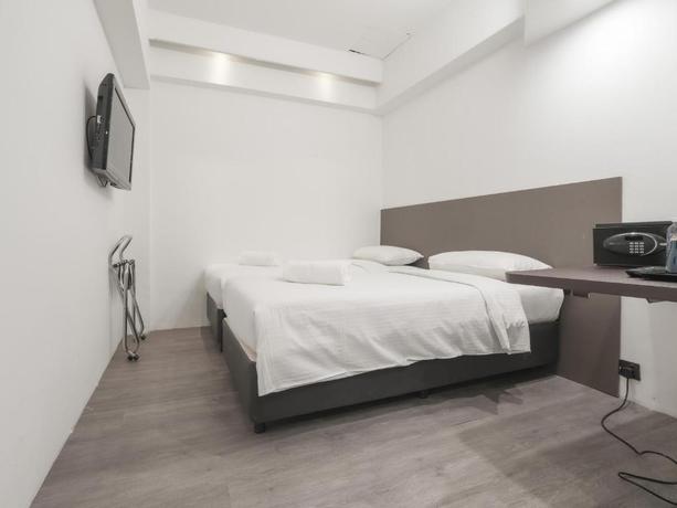 Imagen de la habitación del Hotel A Hotel Dickson. Foto 13