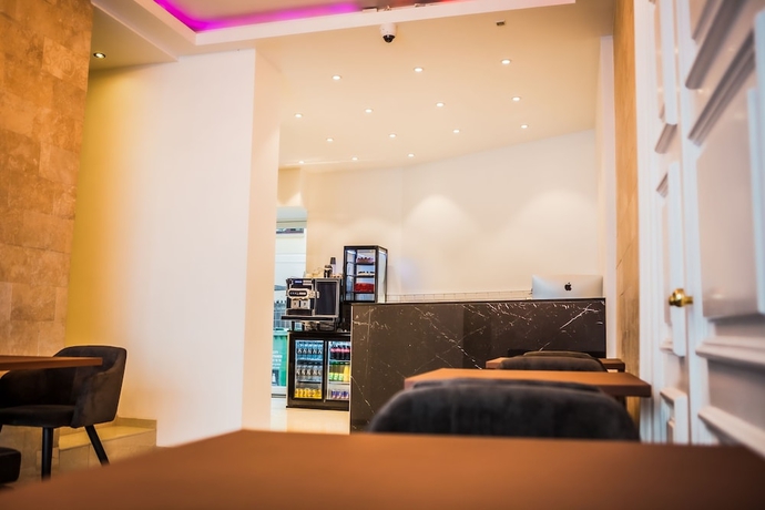 Imagen de los interiores del Hotel A Hotels City. Foto 19
