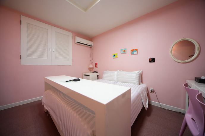 Imagen de la habitación del Hotel A Iksan. Foto 10