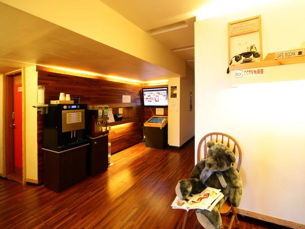 Imagen de los interiores del Hotel A Iksan. Foto 20