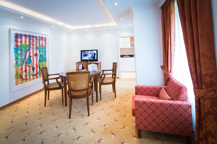 Imagen de la habitación del Hotel A La Cour D'alsace. Foto 16