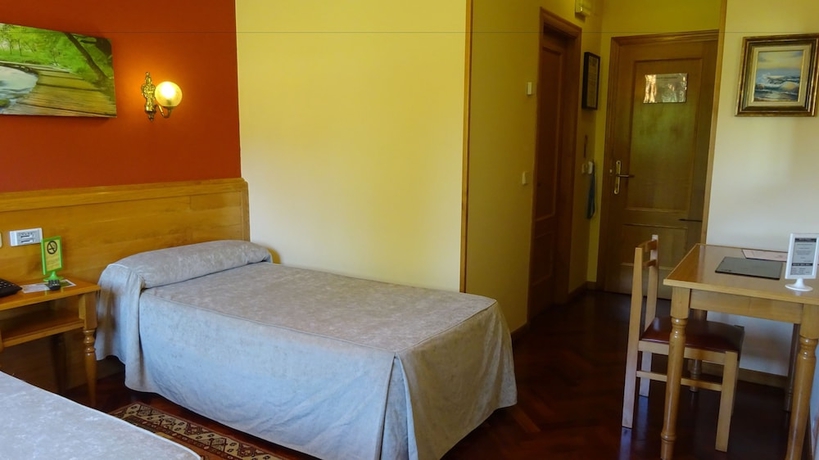 Imagen de la habitación del Hotel A Marisqueira Ia Coruña Airport. Foto 5