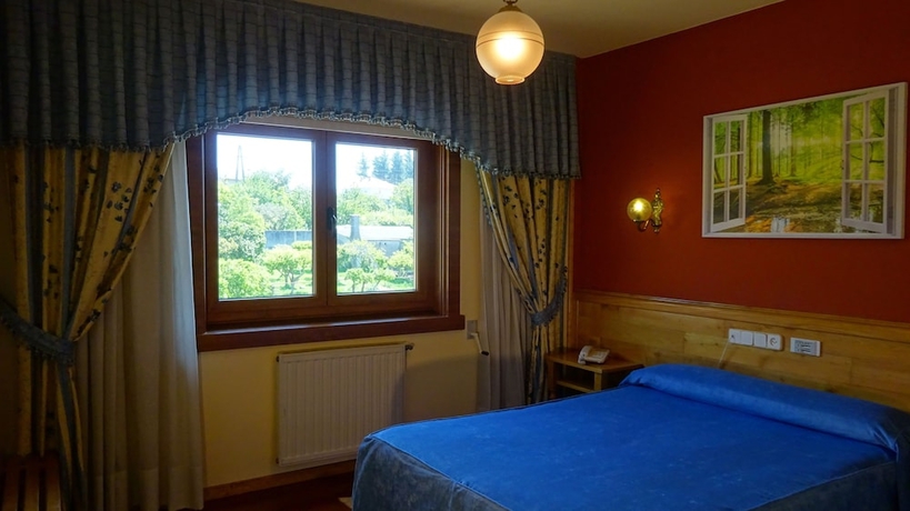 Imagen de la habitación del Hotel A Marisqueira Ia Coruña Airport. Foto 6