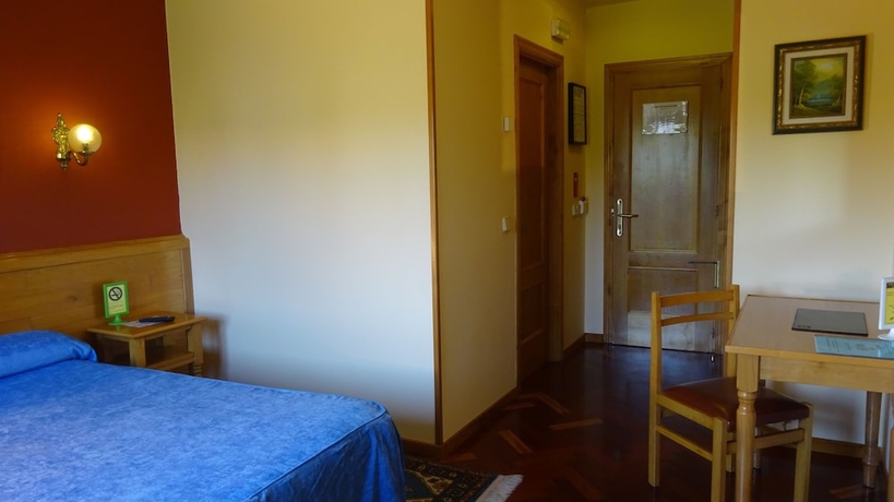 Imagen de la habitación del Hotel A Marisqueira Ia Coruña Airport. Foto 7