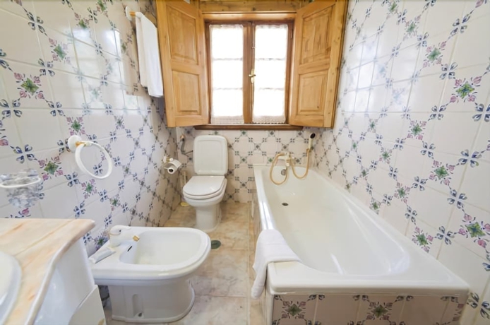 Imagen de la habitación del Hotel A. Montesinho. Foto 17