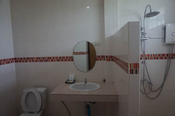 Imagen de la habitación del Hotel A Nice Resort and Villa. Foto 10