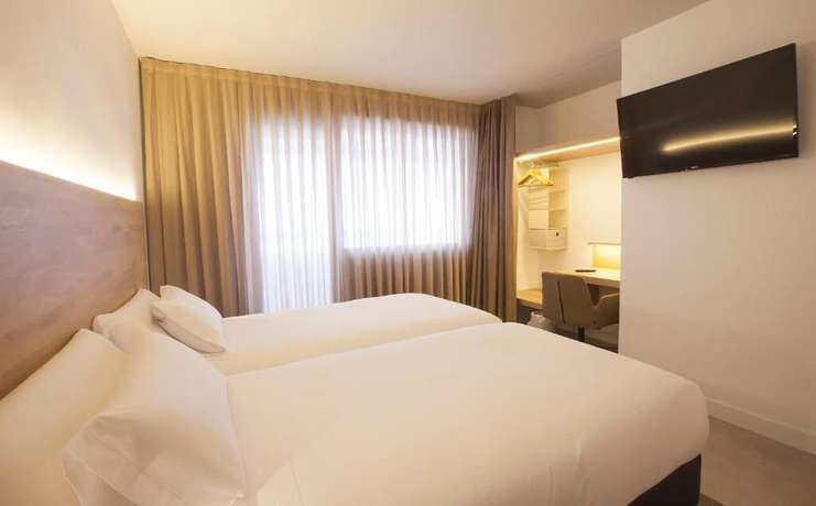 Imagen de la habitación del Hotel A Pamplona. Foto 5