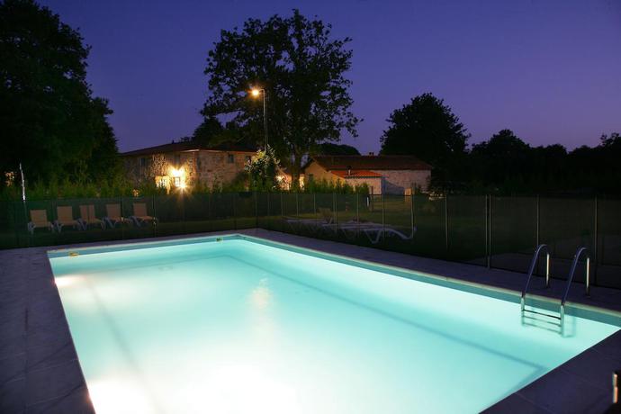 Imagen de la piscina del Hotel A Parada Das Bestas. Foto 11