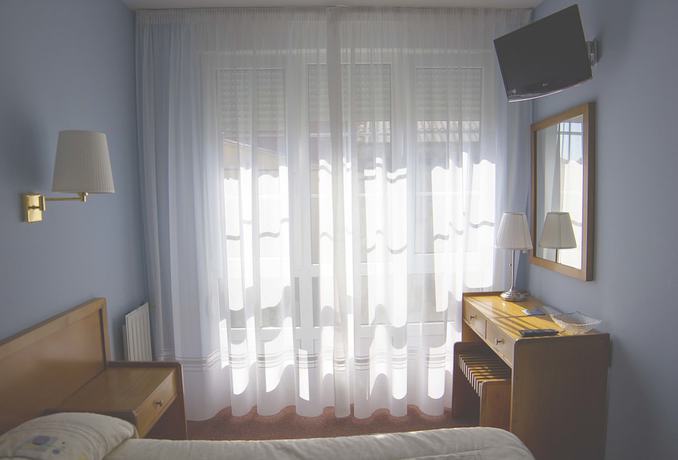 Imagen de la habitación del Hotel A Pedra, Carino. Foto 7