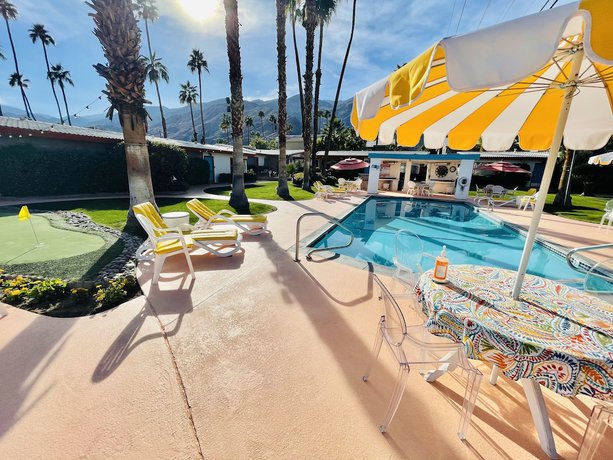 Imagen general del Hotel A Place In The Sun - Adults Only. Foto 1