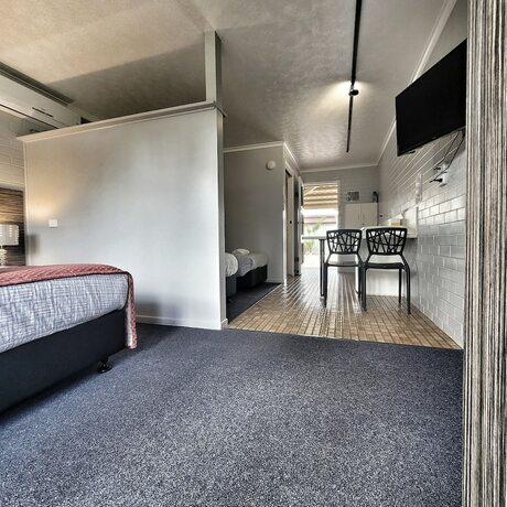 Imagen de la habitación del Hotel A Raceview Motor Inn. Foto 37