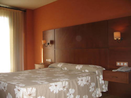 Imagen de la habitación del Hotel A Raíña. Foto 2