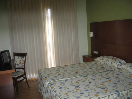 Imagen de la habitación del Hotel A Raíña. Foto 3