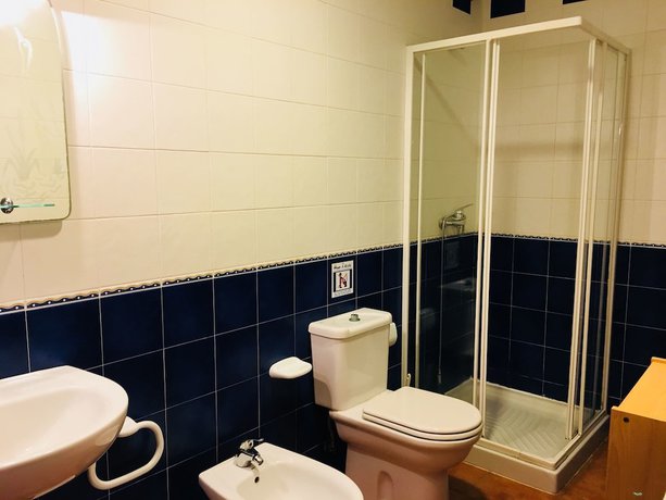 Imagen de la habitación del Hotel A Roda. Foto 13