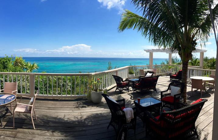 Imagen de los interiores del Hotel A Stone's Throw Away. Foto 7