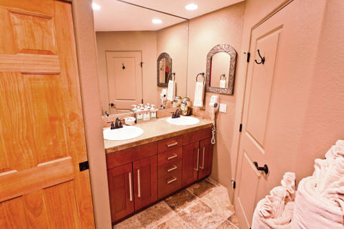 Imagen de la habitación del Hotel A Sunset Chateau. Foto 7