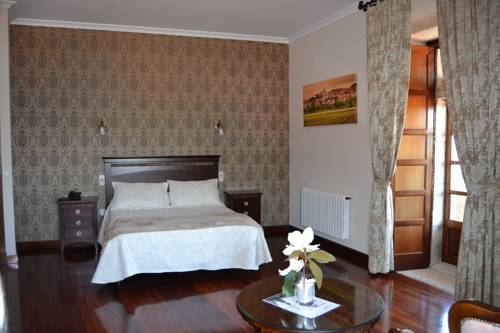 Imagen de la habitación del Hotel A Torre Do Xudeu. Foto 3