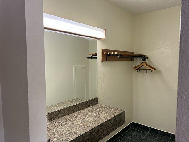 Imagen de la habitación del Hotel A Victory Inn - West Dearborn. Foto 10