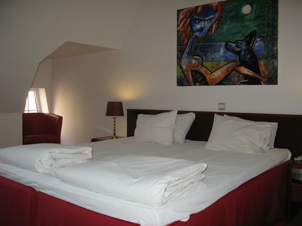 Imagen de la habitación del Hotel A1. Foto 13