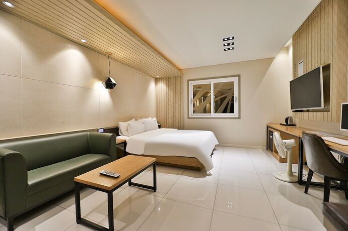 Imagen de la habitación del Hotel A1 Jukdo. Foto 10
