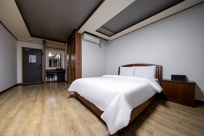 Imagen de la habitación del Hotel A1, Mokpo. Foto 9