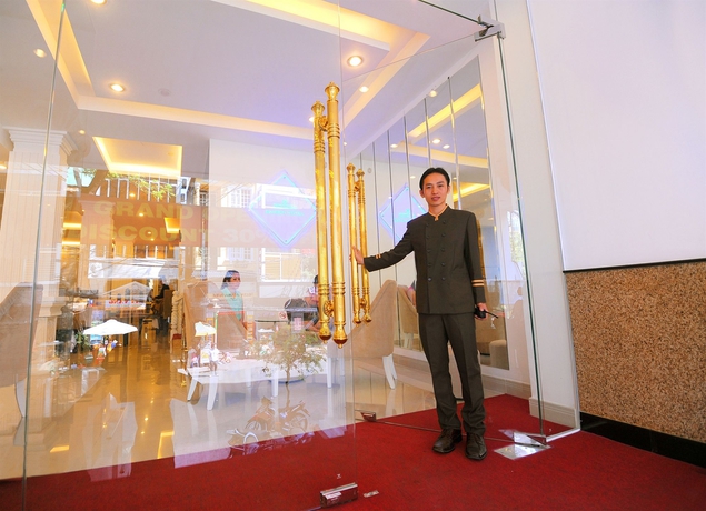 Imagen de los interiores del Hotel A25 - 274 De Tham. Foto 15