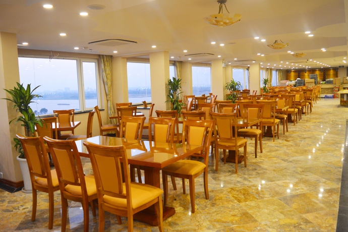 Imagen del bar/restaurante del Hotel A25 Luxury. Foto 1