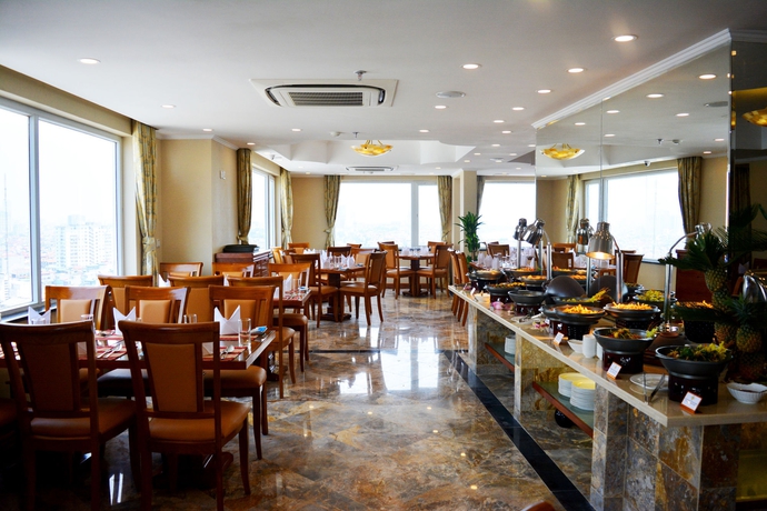 Imagen del bar/restaurante del Hotel A25 Luxury. Foto 2