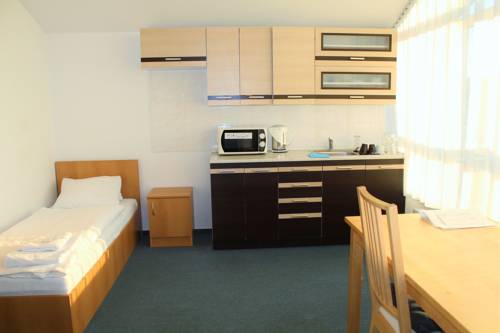 Imagen de la habitación del Hotel A3. Foto 11