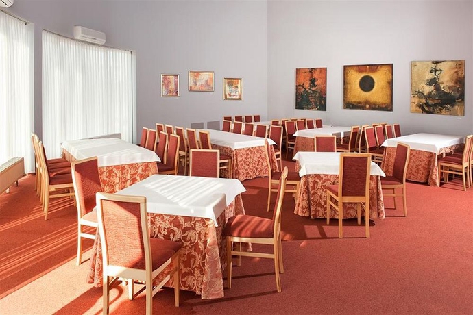 Imagen del bar/restaurante del Hotel A4 Airport Krak&oacute;w MOP Morawica. Foto 4