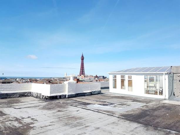 Imagen de los exteriores del Hotel AA Central. Foto 10