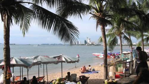 Imagen general del Hotel AA Hotel Pattaya. Foto 35