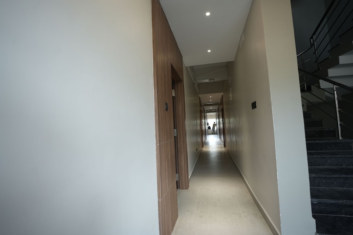 Imagen de los interiores del Hotel AANGAN INN. Foto 9