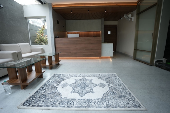 Imagen de los interiores del Hotel AANGAN INN. Foto 10