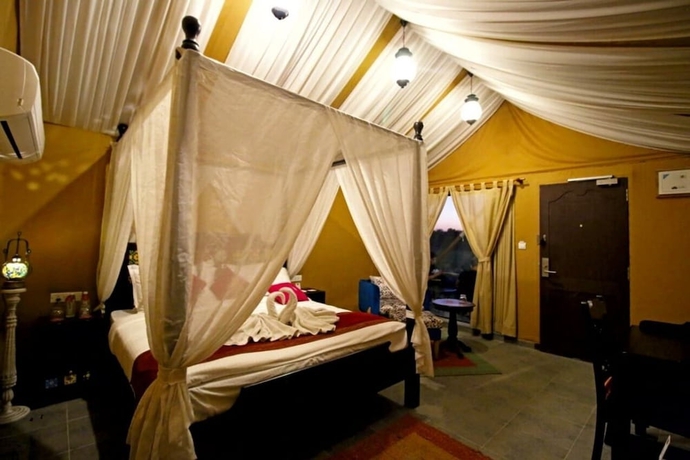 Imagen de la habitación del Hotel AARYA CLUB AND RESORTS. Foto 13