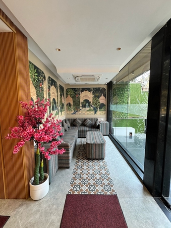 Imagen de los interiores del Hotel AASHRAYA VRINDAVAN. Foto 15