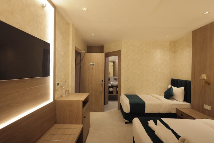 Imagen de la habitación del Hotel AASHRAYA VRINDAVAN. Foto 11