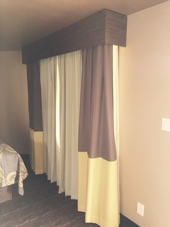 Imagen de la habitación del Hotel AArya By Niagara Fashion Outlets. Foto 6