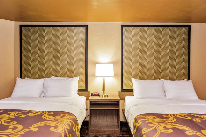 Imagen de la habitación del Hotel AArya By Niagara Fashion Outlets. Foto 13