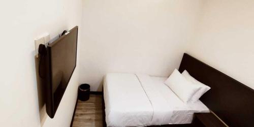 Imagen de la habitación del Hotel ABA. Foto 19