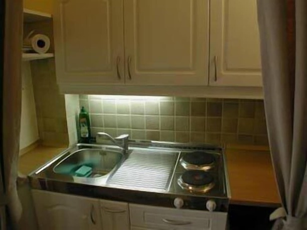 Imagen de la habitación del Hotel ABC Guesthouse. Foto 17