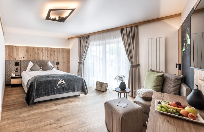 Imagen de la habitación del Hotel ABINEA Dolomiti Romantic Spa. Foto 7
